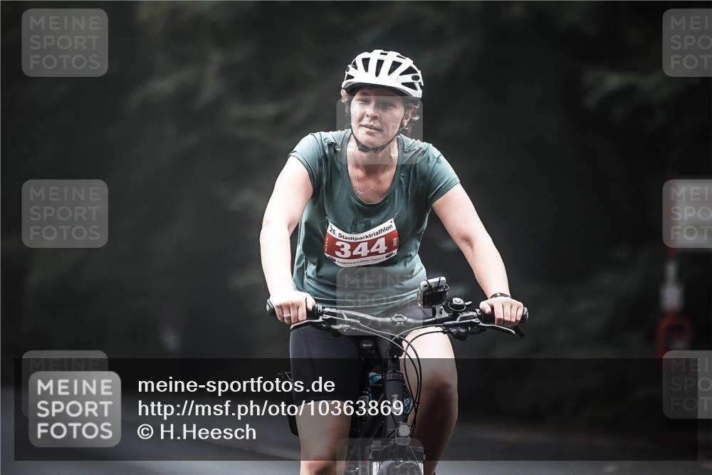 13.09.2026 - Stadtparktriathlon H.Heesch http://msf.ph/oto/10363869 13.09.2026 10:09:24 Radfahren 226, 344 meine-sportfotos.de