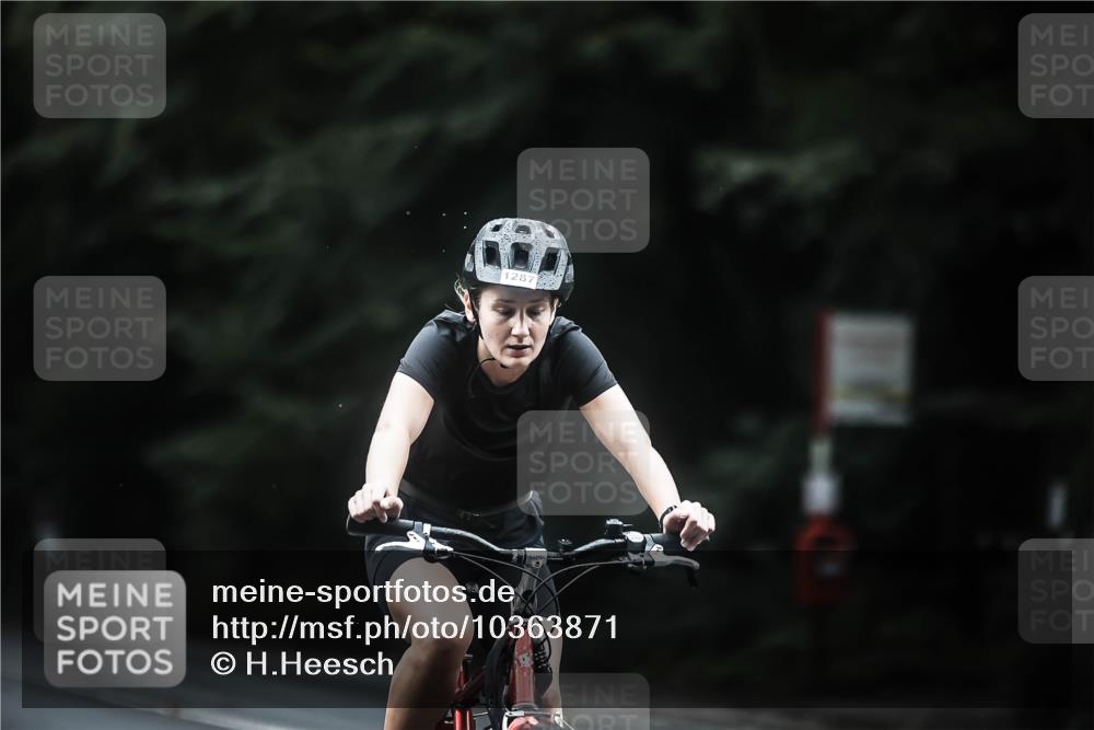 13.09.2026 - Stadtparktriathlon H.Heesch http://msf.ph/oto/10363871 13.09.2026 13:11:59 Radfahren 1260, 1275, 1287, 1338, 1408 meine-sportfotos.de