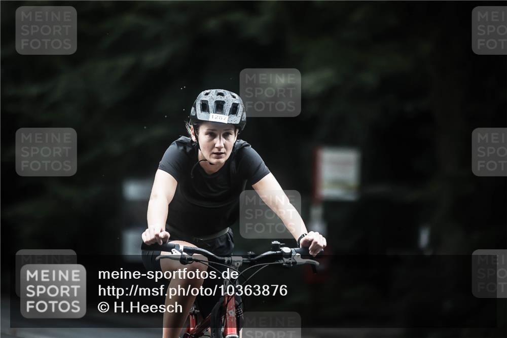 13.09.2026 - Stadtparktriathlon H.Heesch http://msf.ph/oto/10363876 13.09.2026 13:11:59 Radfahren 1260, 1275, 1287, 1338, 1408 meine-sportfotos.de
