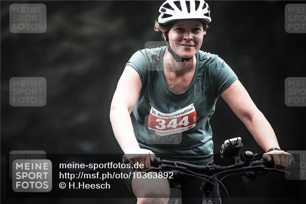 13.09.2026 - Stadtparktriathlon H.Heesch http://msf.ph/oto/10363892 13.09.2026 10:09:25 Radfahren 211, 226, 344 meine-sportfotos.de