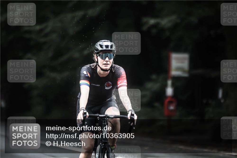 13.09.2026 - Stadtparktriathlon H.Heesch http://msf.ph/oto/10363905 13.09.2026 13:12:02 Radfahren 1260, 1275, 1287, 1408 meine-sportfotos.de