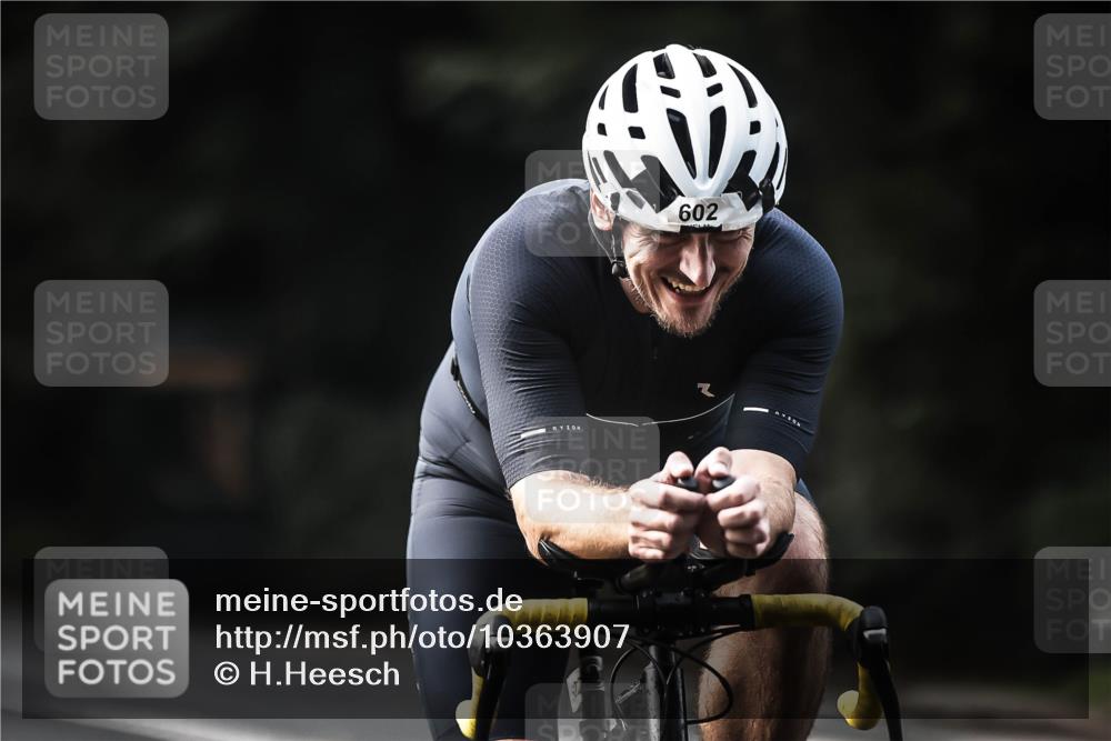 13.09.2026 - Stadtparktriathlon H.Heesch http://msf.ph/oto/10363907 13.09.2026 11:20:48 Radfahren 594, 602, 630, 635, 641, 668, 824 meine-sportfotos.de