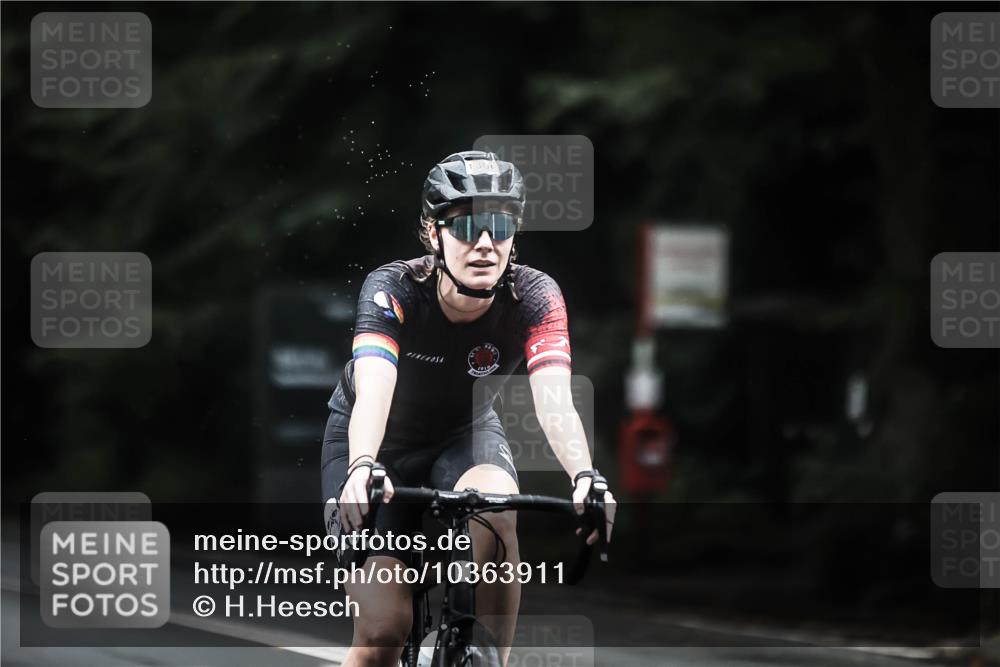 13.09.2026 - Stadtparktriathlon H.Heesch http://msf.ph/oto/10363911 13.09.2026 13:12:02 Radfahren 1260, 1275, 1287, 1408 meine-sportfotos.de