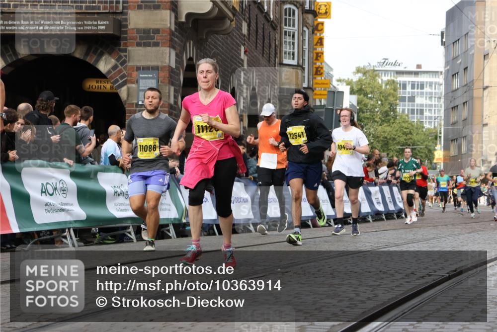 13.09.2026 - 21. swb-Marathon Bremen Strokosch-Dieckow http://msf.ph/oto/10363914 13.09.2026 10:59:24 Ziel 10383, 10415, 10427, 10477, 10668, 10787, 10843, 11034, 11125, 11267, 11278, 11301, 11302, 11602, 11913, 12015, 12118, 12127, 12130, 12131, 12200, 12271, 12297, 12414, 10147, 10745, 10922, 11151, 11207, 11519, 11594, 12295, 12481, 12527 meine-sportfotos.de