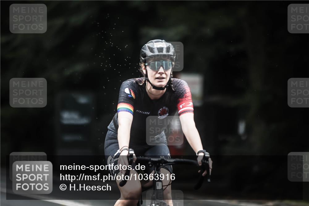 13.09.2026 - Stadtparktriathlon H.Heesch http://msf.ph/oto/10363916 13.09.2026 13:12:02 Radfahren 1260, 1275, 1287, 1408 meine-sportfotos.de