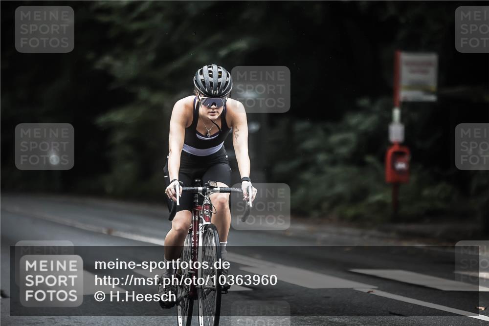 13.09.2026 - Stadtparktriathlon H.Heesch http://msf.ph/oto/10363960 13.09.2026 13:12:05 Radfahren 1260, 1275, 1374, 1408, 1431 meine-sportfotos.de