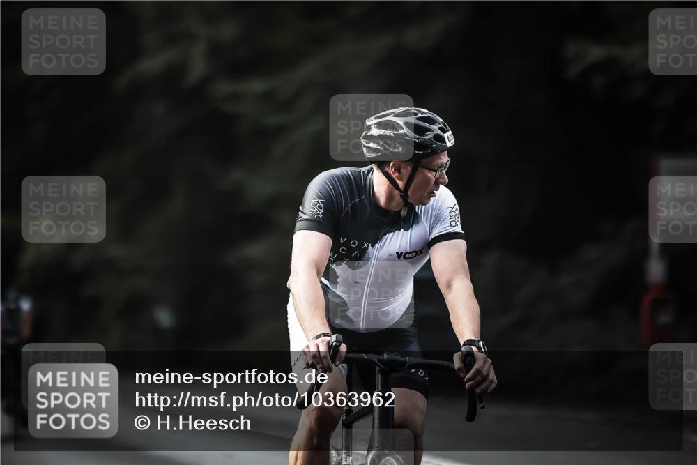 13.09.2026 - Stadtparktriathlon H.Heesch http://msf.ph/oto/10363962 13.09.2026 11:20:52 Radfahren 602, 618, 630, 635, 665, 668, 686, 806 meine-sportfotos.de