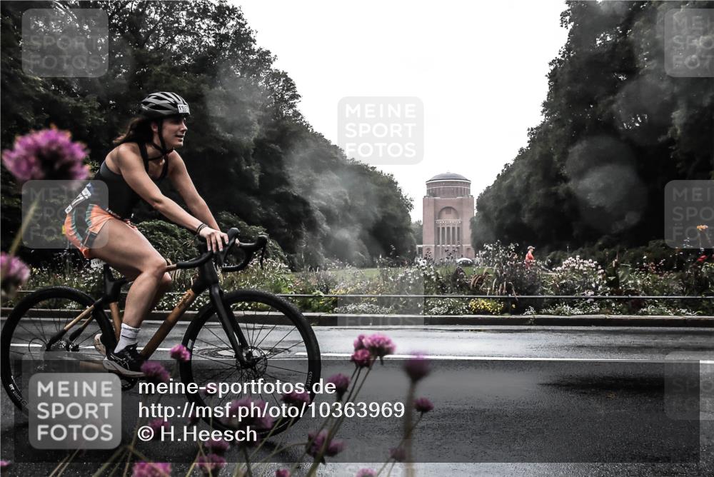 13.09.2026 - Stadtparktriathlon H.Heesch http://msf.ph/oto/10363969 13.09.2026 12:32:43 Radfahren 1107, 1166 meine-sportfotos.de