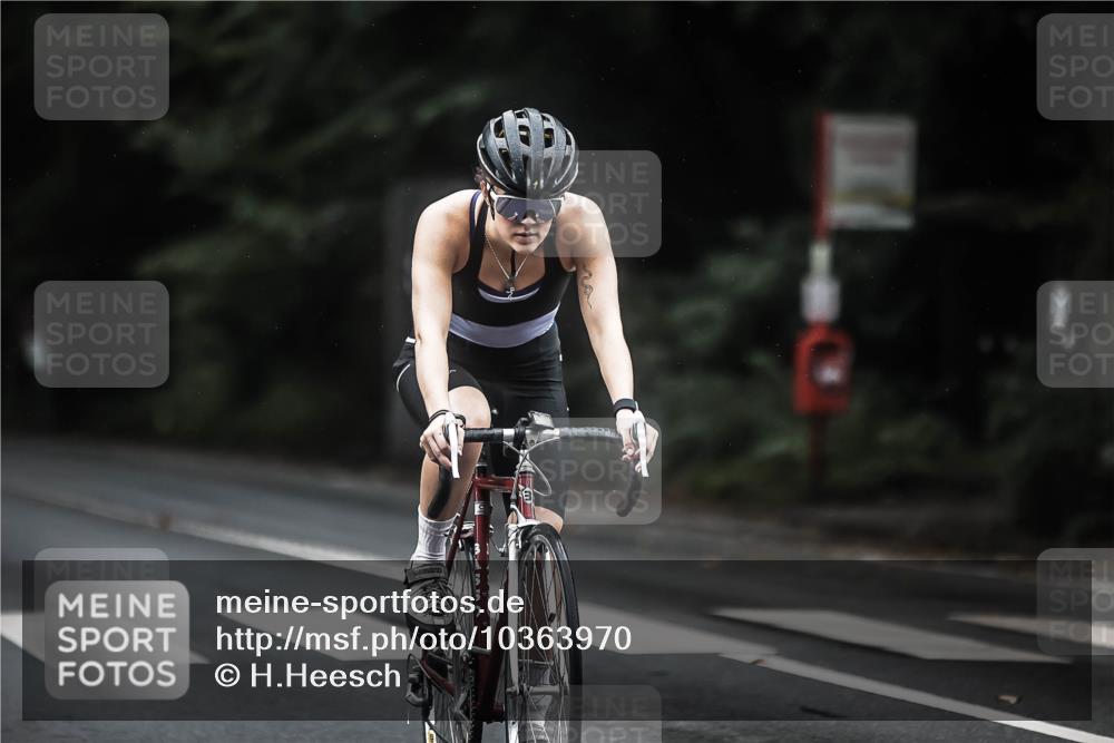 13.09.2026 - Stadtparktriathlon H.Heesch http://msf.ph/oto/10363970 13.09.2026 13:12:06 Radfahren 1260, 1275, 1374, 1408, 1431 meine-sportfotos.de