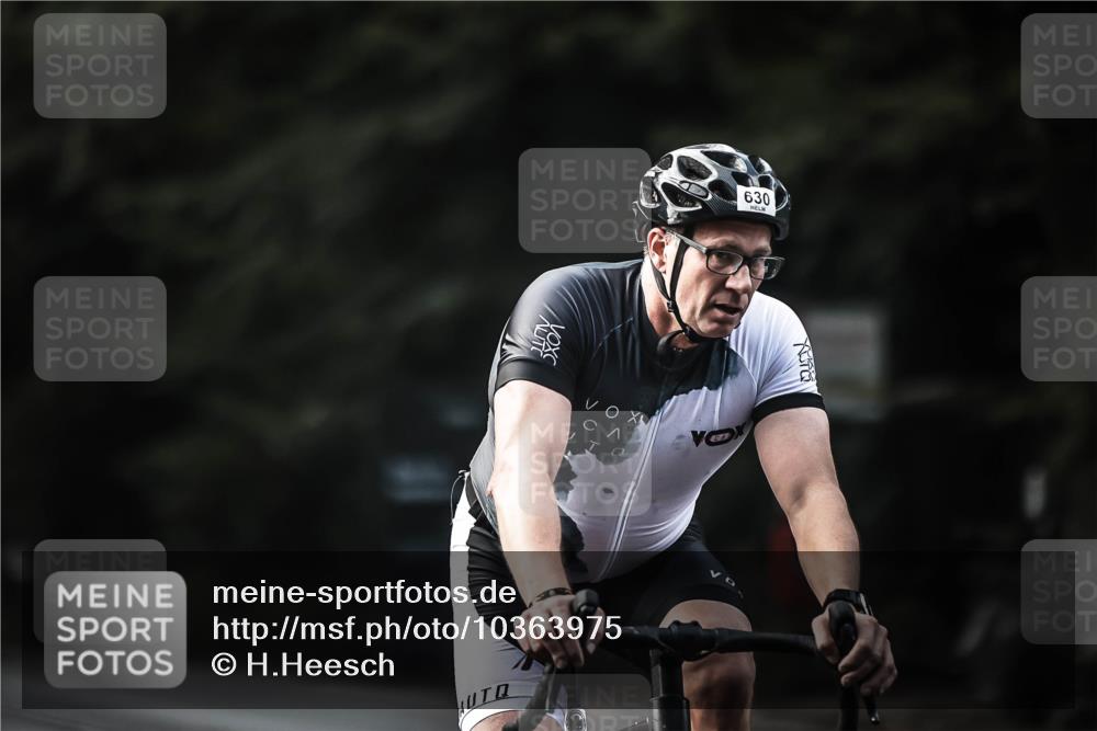13.09.2026 - Stadtparktriathlon H.Heesch http://msf.ph/oto/10363975 13.09.2026 11:20:52 Radfahren 602, 618, 630, 635, 665, 668, 686, 806 meine-sportfotos.de