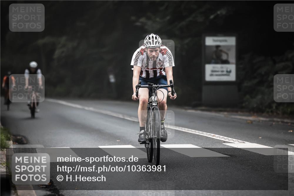 13.09.2026 - Stadtparktriathlon H.Heesch http://msf.ph/oto/10363981 13.09.2026 10:09:41 Radfahren 245, 249, 257, 317 meine-sportfotos.de