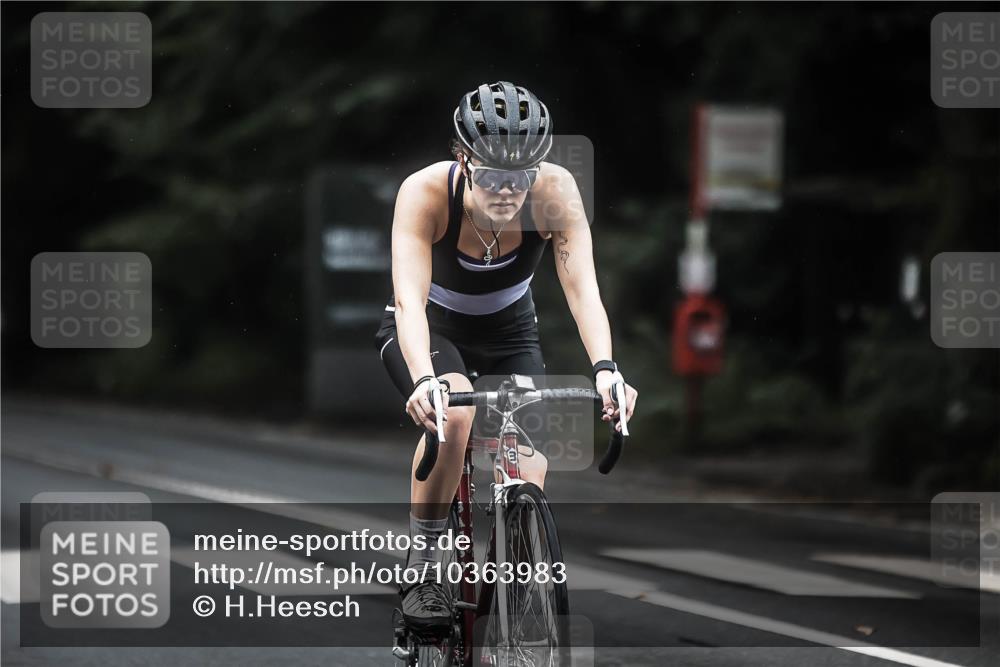 13.09.2026 - Stadtparktriathlon H.Heesch http://msf.ph/oto/10363983 13.09.2026 13:12:06 Radfahren 1260, 1275, 1374, 1408, 1431 meine-sportfotos.de