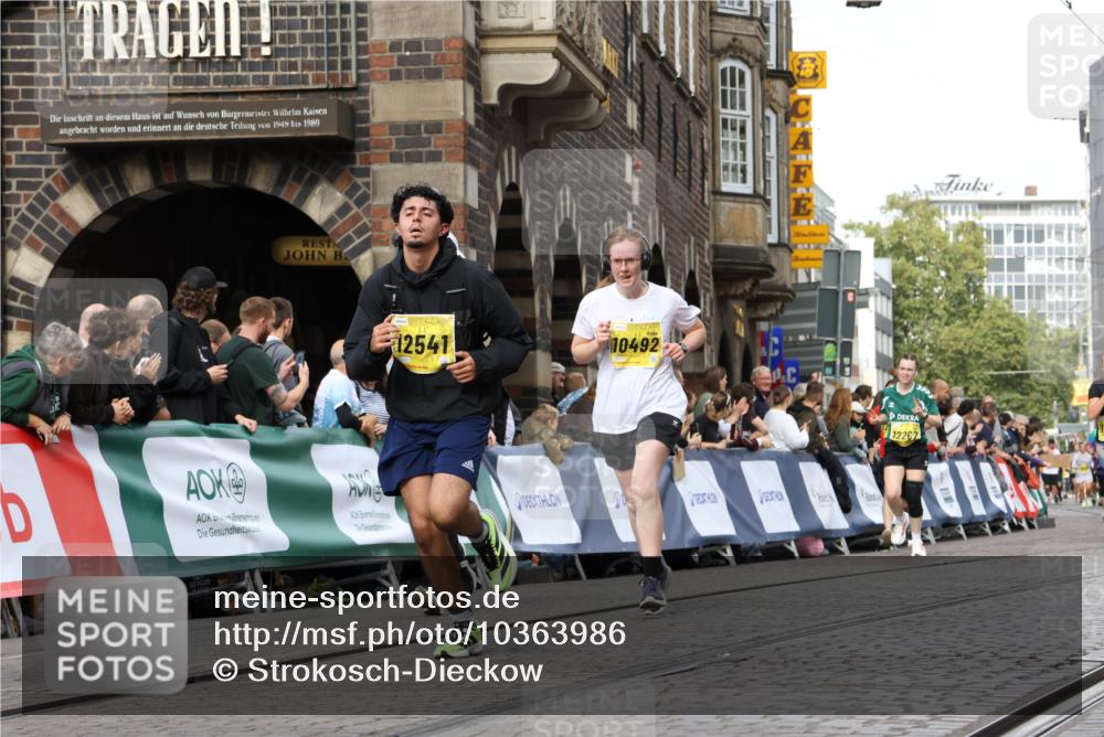 13.09.2026 - 21. swb-Marathon Bremen Strokosch-Dieckow http://msf.ph/oto/10363986 13.09.2026 10:59:26 Ziel 10383, 10415, 10427, 10477, 10668, 10787, 10843, 11034, 11086, 11125, 11267, 11278, 11301, 11302, 11602, 11913, 12015, 12118, 12127, 12131, 12200, 12271, 12297, 12541, 10147, 10745, 11151, 11207, 11519, 11594, 12295, 12481, 12527 meine-sportfotos.de