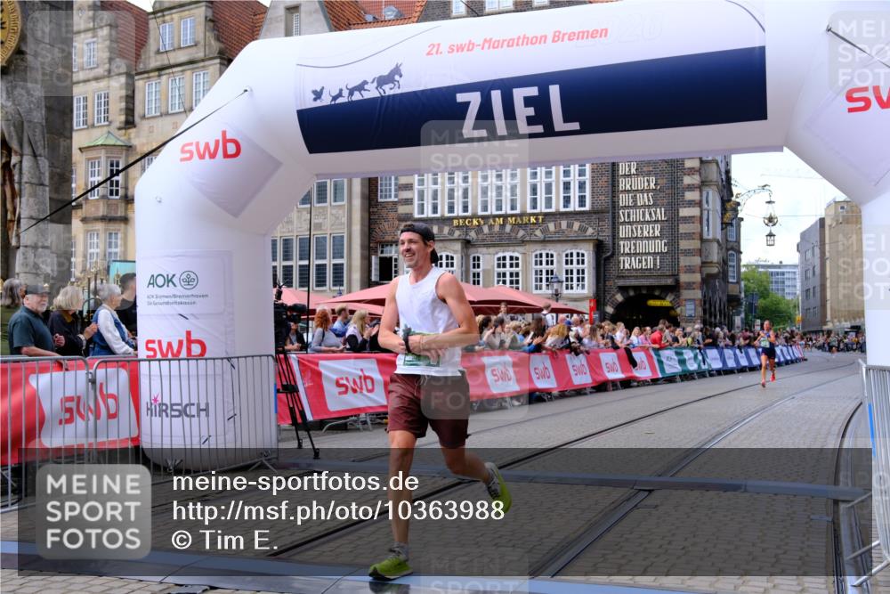 13.09.2026 - 21. swb-Marathon Bremen Tim E. http://msf.ph/oto/10363988 13.09.2026 13:01:35 Ziel 1411, 1619, 3019, 4328, 5663, 5996 meine-sportfotos.de