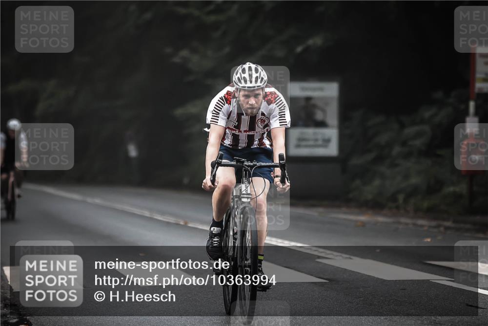 13.09.2026 - Stadtparktriathlon H.Heesch http://msf.ph/oto/10363994 13.09.2026 10:09:41 Radfahren 245, 249, 257, 317 meine-sportfotos.de