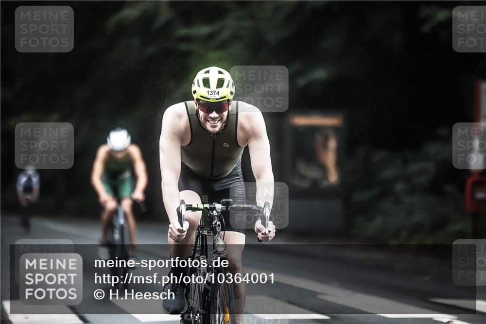 13.09.2026 - Stadtparktriathlon H.Heesch http://msf.ph/oto/10364001 13.09.2026 13:12:11 Radfahren 1374, 1408, 1409, 1431 meine-sportfotos.de