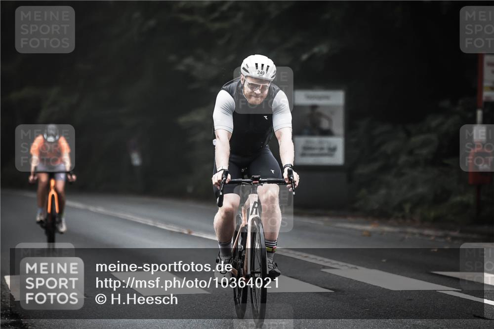 13.09.2026 - Stadtparktriathlon H.Heesch http://msf.ph/oto/10364021 13.09.2026 10:09:45 Radfahren 249, 257, 317 meine-sportfotos.de