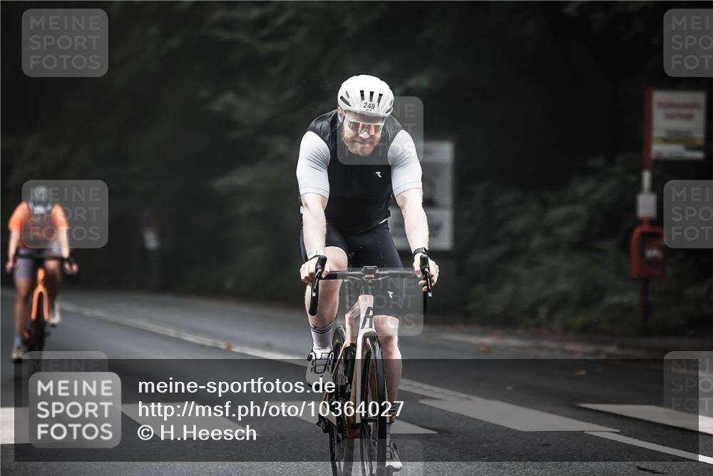 13.09.2026 - Stadtparktriathlon H.Heesch http://msf.ph/oto/10364027 13.09.2026 10:09:45 Radfahren 249, 257, 317 meine-sportfotos.de
