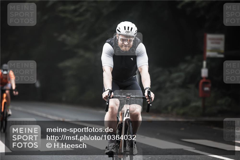 13.09.2026 - Stadtparktriathlon H.Heesch http://msf.ph/oto/10364032 13.09.2026 10:09:45 Radfahren 249, 257, 317 meine-sportfotos.de