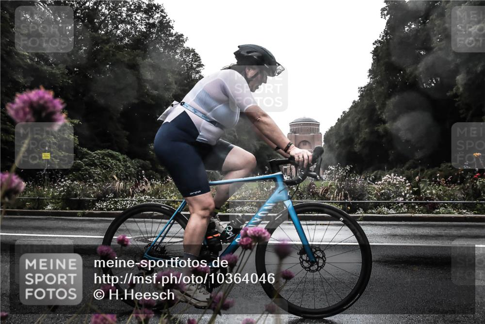 13.09.2026 - Stadtparktriathlon H.Heesch http://msf.ph/oto/10364046 13.09.2026 12:33:30 Radfahren 981, 1025, 1058, 1168 meine-sportfotos.de