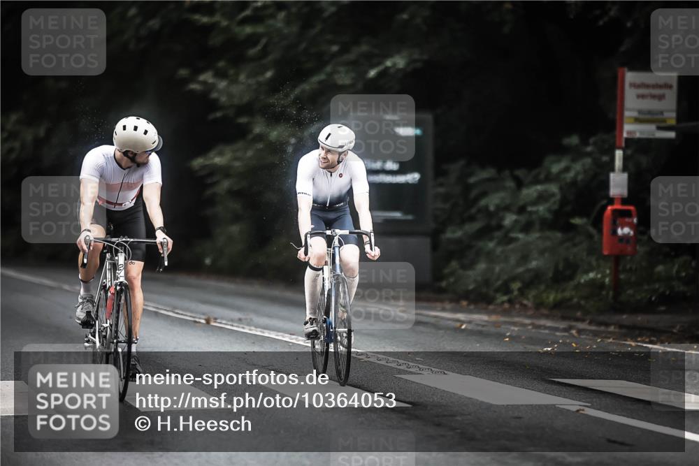 13.09.2026 - Stadtparktriathlon H.Heesch http://msf.ph/oto/10364053 13.09.2026 13:12:16 Radfahren 1195, 1374, 1409, 1431 meine-sportfotos.de