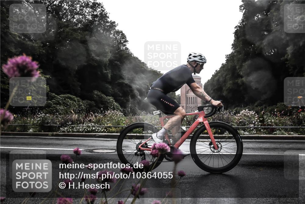 13.09.2026 - Stadtparktriathlon H.Heesch http://msf.ph/oto/10364055 13.09.2026 12:33:32 Radfahren 981, 1168 meine-sportfotos.de
