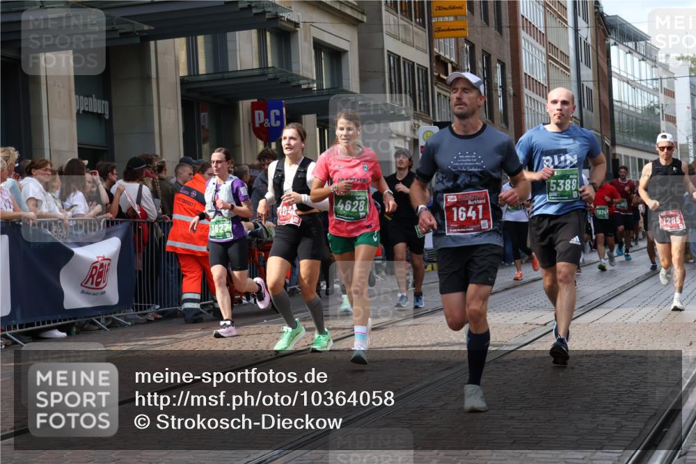 13.09.2026 - 21. swb-Marathon Bremen Strokosch-Dieckow http://msf.ph/oto/10364058 13.09.2026 13:37:05 Ziel 270, 391, 448, 869, 1180, 3323, 3333, 3627, 3804, 3823, 4300, 4433, 4628, 4947, 5388, 5547, 5577, 5612, 5738, 5791, 6046, 6804, 6904, 6911, 6947, 7074, 7571, 8268, 8380, 8439, 8443, 8458, 8553, 8674, 8748, 8753, 9140, 9441, 9701, 10062, 10106, 13077, 551, 813, 843, 950, 1285, 1641, 1849, 1854, 1936, 1991, 2241, 2275, 2531, 2930, 3122, 3541, 3635, 3732, 3787, 3874, 3894, 3909, 3998, 4261, 4410, 4448, 4932, 4947, 5236, 5355, 6046, 6056, 6269, 6408, 6431, 6629, 6961, 7006, 7046 meine-sportfotos.de