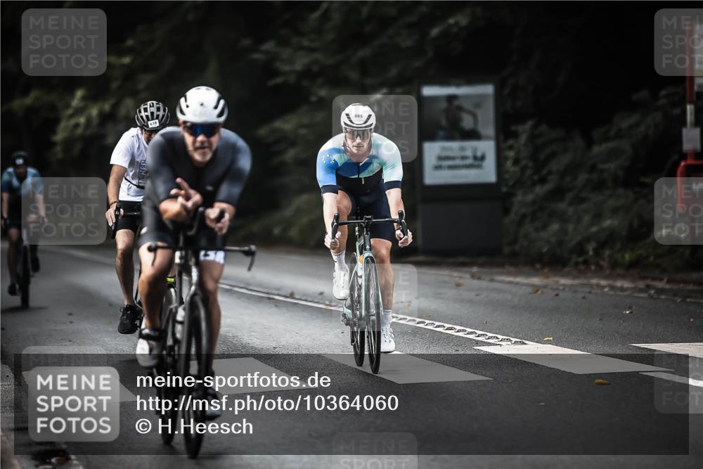 13.09.2026 - Stadtparktriathlon H.Heesch http://msf.ph/oto/10364060 13.09.2026 11:20:56 Radfahren 618, 621, 630, 635, 665, 668, 686, 745, 806 meine-sportfotos.de