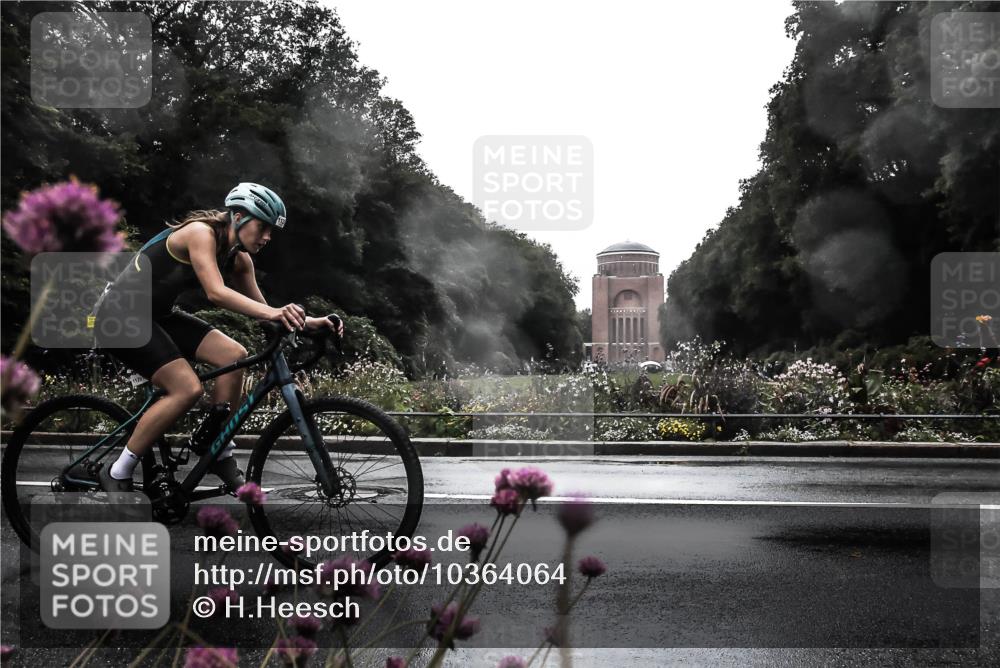 13.09.2026 - Stadtparktriathlon H.Heesch http://msf.ph/oto/10364064 13.09.2026 12:33:40 Radfahren 1129 meine-sportfotos.de