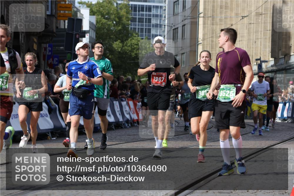 13.09.2026 - 21. swb-Marathon Bremen Strokosch-Dieckow http://msf.ph/oto/10364090 13.09.2026 13:35:05 Ziel 489, 1210, 1395, 1967, 2525, 2561, 2755, 2831, 3052, 3058, 3181, 3217, 3353, 3380, 3388, 3765, 3768, 3842, 4537, 5378, 5415, 5684, 5694, 5760, 6085, 6128, 6168, 6244, 7443, 7462, 7833, 8155, 8182, 8453, 8493, 8552, 8683, 9038, 9751, 9788, 9820, 13180, 536, 2003, 2366, 2492, 2625, 2866, 3063, 3311, 3916, 4062, 4635, 4985, 5016, 6320, 6750, 7305, 7657, 7703, 7998, 8300, 8328, 9017, 9216, 9526, 9527 meine-sportfotos.de