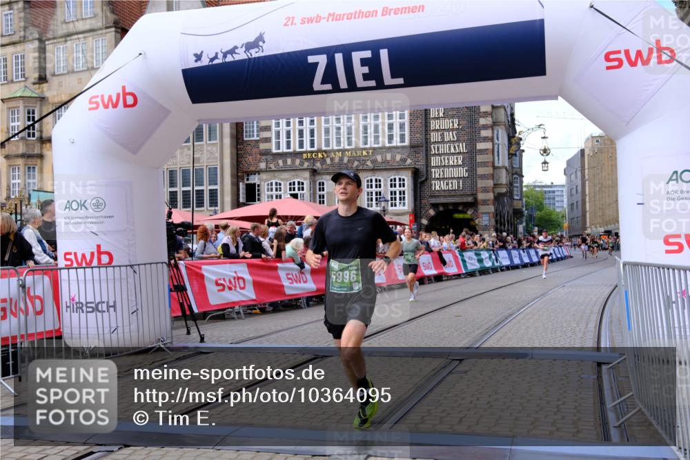 13.09.2026 - 21. swb-Marathon Bremen Tim E. http://msf.ph/oto/10364095 13.09.2026 13:01:48 Ziel 4118, 5369, 5996, 13063, 13168 meine-sportfotos.de