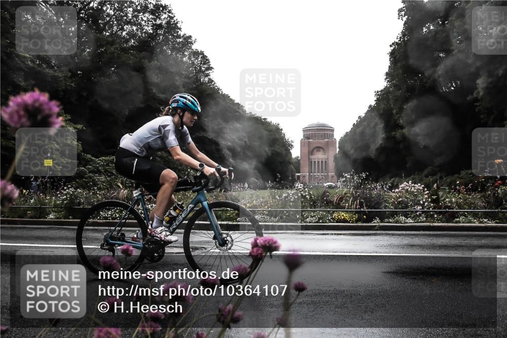 13.09.2026 - Stadtparktriathlon H.Heesch http://msf.ph/oto/10364107 13.09.2026 12:33:51 Radfahren 1086, 1093, 1099, 1131 meine-sportfotos.de