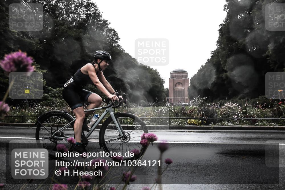 13.09.2026 - Stadtparktriathlon H.Heesch http://msf.ph/oto/10364121 13.09.2026 12:33:58 Radfahren 1139, 1147 meine-sportfotos.de