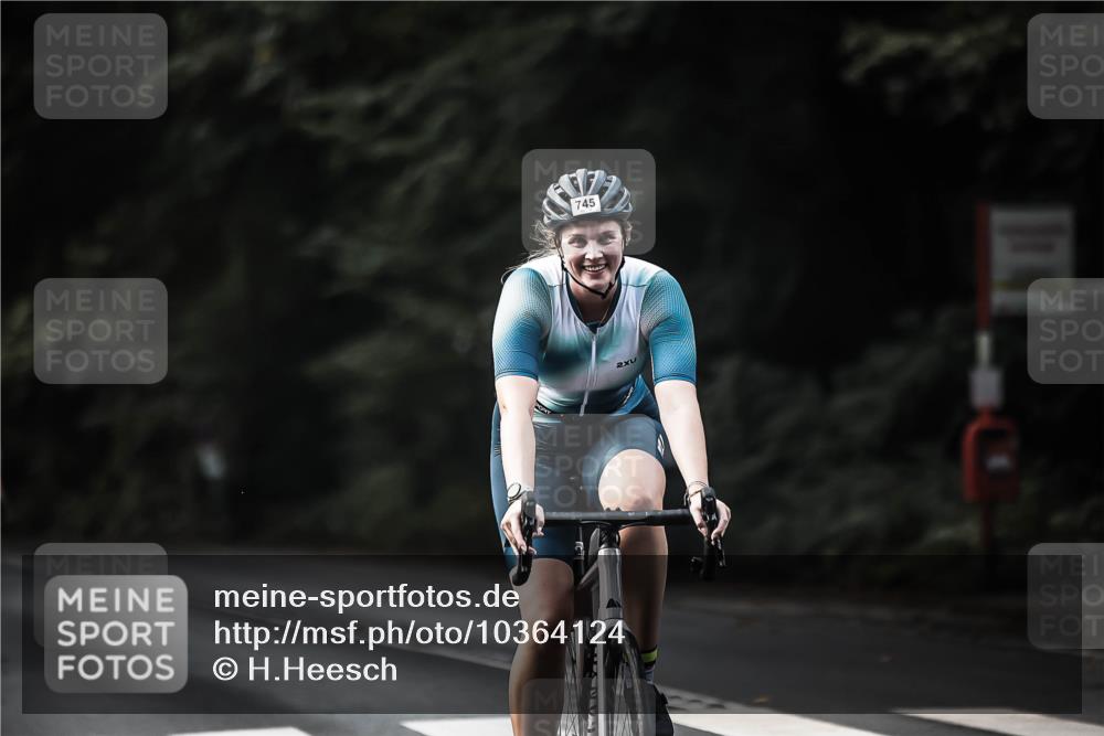 13.09.2026 - Stadtparktriathlon H.Heesch http://msf.ph/oto/10364124 13.09.2026 11:21:00 Radfahren 618, 621, 635, 665, 686, 741, 745, 806 meine-sportfotos.de