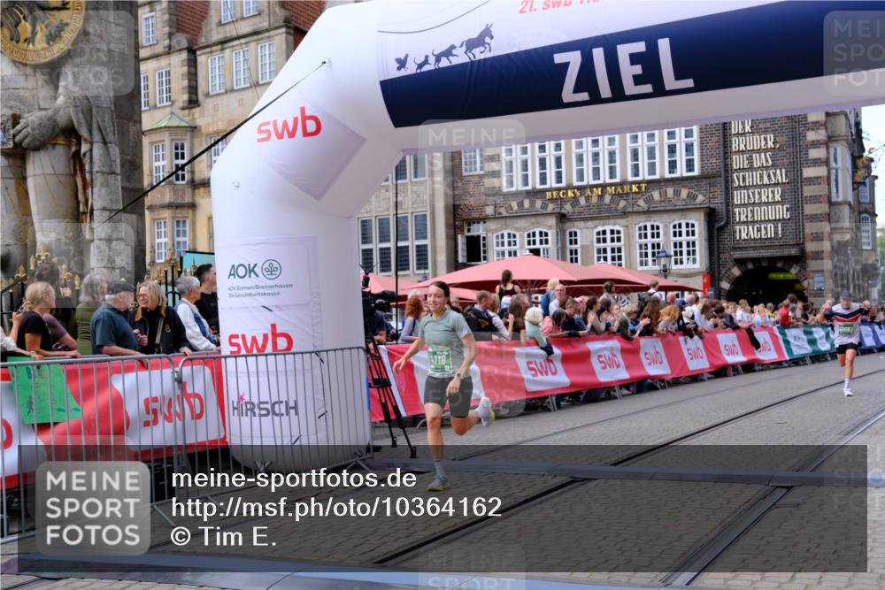 13.09.2026 - 21. swb-Marathon Bremen Tim E. http://msf.ph/oto/10364162 13.09.2026 13:01:50 Ziel 4118, 5369, 5996, 7950, 9137, 13063, 13168 meine-sportfotos.de
