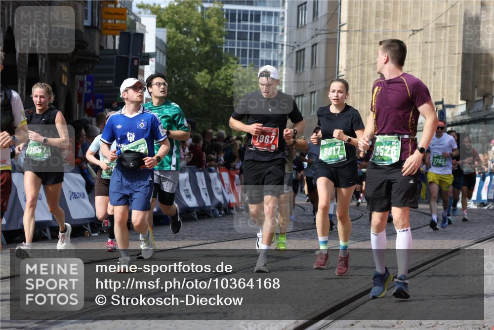 13.09.2026 - 21. swb-Marathon Bremen Strokosch-Dieckow http://msf.ph/oto/10364168 13.09.2026 13:35:06 Ziel 489, 1210, 1395, 1967, 2413, 2525, 2561, 2755, 2831, 3052, 3058, 3181, 3217, 3353, 3380, 3388, 3765, 3768, 3842, 4537, 5378, 5415, 5684, 5694, 5760, 6085, 6128, 6168, 6244, 6627, 6756, 7443, 7462, 7833, 8155, 8182, 8453, 8493, 8552, 8623, 8683, 9038, 9788, 9820, 13180, 536, 1150, 2003, 2366, 2492, 2625, 2866, 3063, 3311, 3916, 4062, 4635, 4985, 5016, 6320, 6750, 6837, 7305, 7657, 7703, 7998, 8300, 8328, 8773, 9017, 9216, 9526, 9527 meine-sportfotos.de