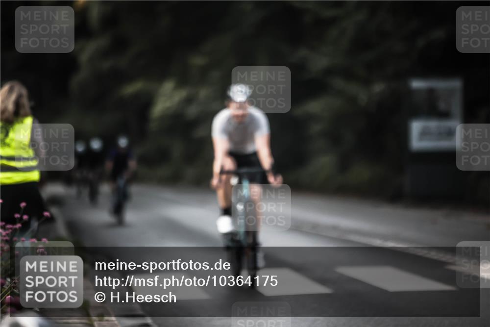 13.09.2026 - Stadtparktriathlon H.Heesch http://msf.ph/oto/10364175 13.09.2026 11:21:02 Radfahren 618, 621, 665, 686, 741, 745, 806 meine-sportfotos.de