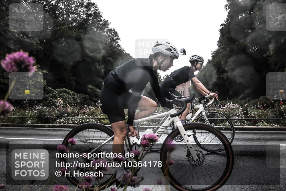 13.09.2026 - Stadtparktriathlon H.Heesch http://msf.ph/oto/10364178 13.09.2026 12:34:11 Radfahren 1089, 1096, 1150, 1184 meine-sportfotos.de