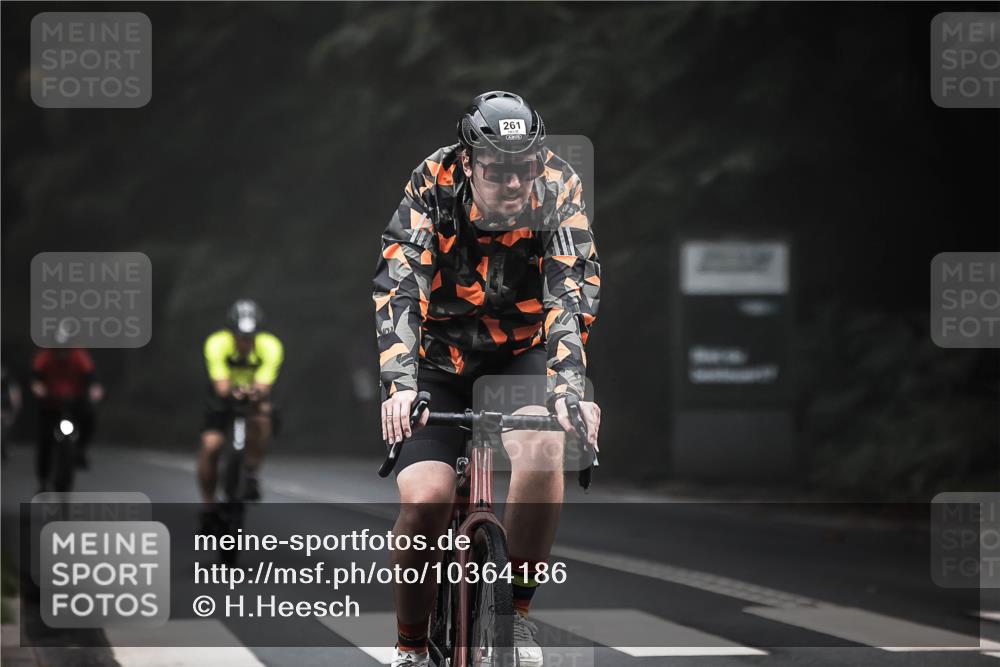 13.09.2026 - Stadtparktriathlon H.Heesch http://msf.ph/oto/10364186 13.09.2026 10:10:07 Radfahren 233, 261, 277, 316 meine-sportfotos.de