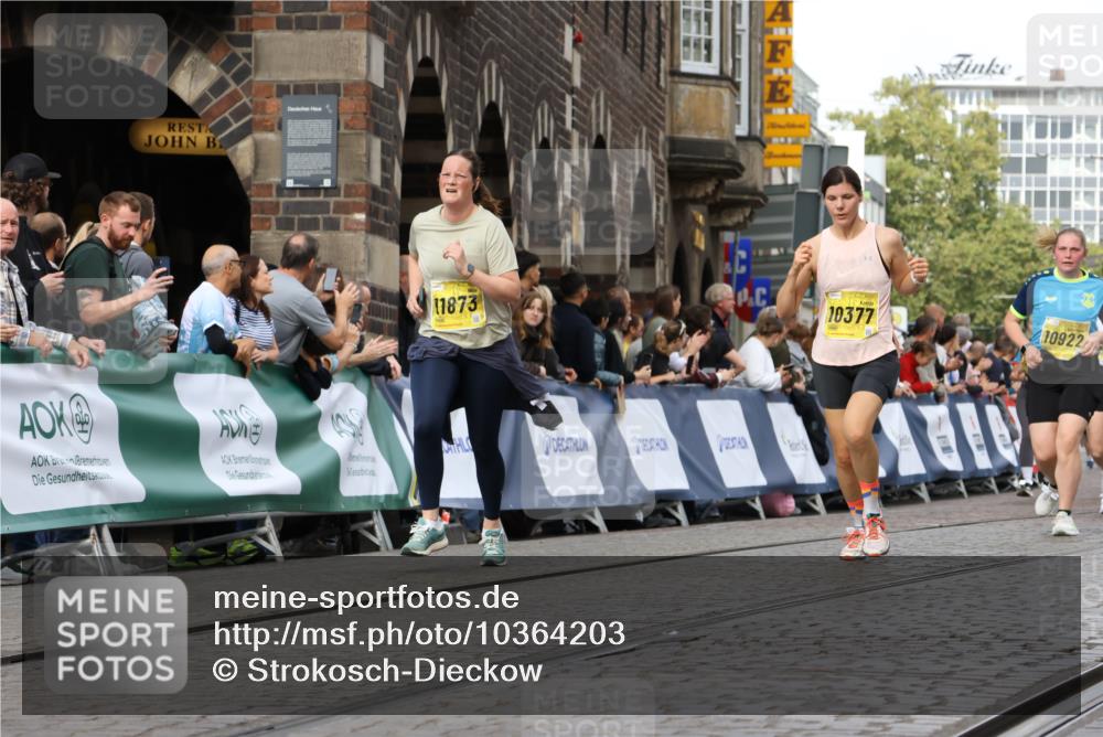 13.09.2026 - 21. swb-Marathon Bremen Strokosch-Dieckow http://msf.ph/oto/10364203 13.09.2026 10:59:33 Ziel 10415, 10427, 10492, 10668, 11086, 11125, 11301, 11302, 11500, 11913, 12118, 12200, 12267, 12297, 12537, 12541, 10236, 10355, 10669, 10928, 10929, 11056, 11089, 11194, 11419, 11501, 11594, 11803, 12138, 12480, 12527 meine-sportfotos.de