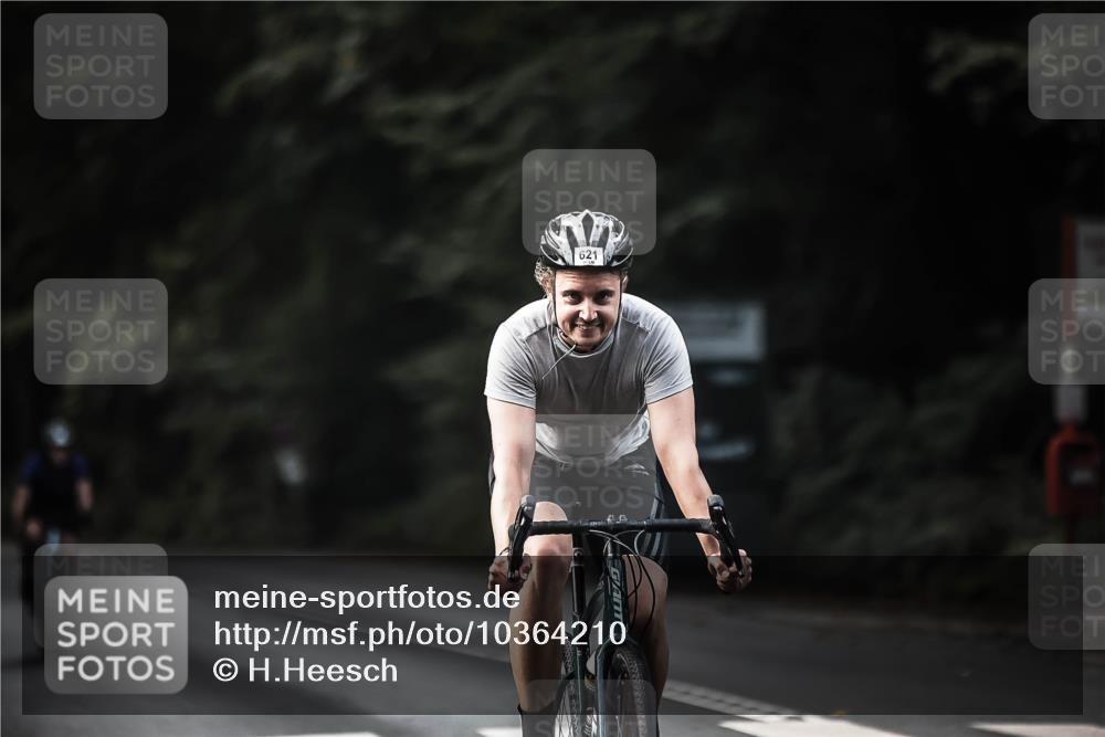 13.09.2026 - Stadtparktriathlon H.Heesch http://msf.ph/oto/10364210 13.09.2026 11:21:03 Radfahren 618, 621, 665, 741, 745, 781, 806 meine-sportfotos.de