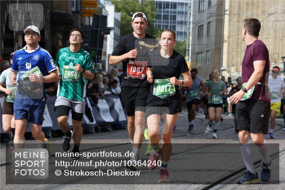 13.09.2026 - 21. swb-Marathon Bremen Strokosch-Dieckow http://msf.ph/oto/10364240 13.09.2026 13:35:07 Ziel 489, 1210, 1395, 1967, 2413, 2525, 2561, 2755, 2831, 3052, 3058, 3181, 3217, 3353, 3380, 3388, 3765, 3768, 3842, 5378, 5415, 5684, 5694, 5760, 6085, 6128, 6168, 6244, 6627, 6655, 6756, 7443, 7462, 7833, 8155, 8182, 8453, 8493, 8552, 8623, 8683, 9038, 9788, 9820, 13180, 536, 1150, 2003, 2366, 2625, 2866, 3311, 3916, 4062, 4635, 4985, 5016, 6320, 6750, 6837, 7305, 7377, 7657, 7703, 7998, 8300, 8328, 8773, 9017, 9526, 9527 meine-sportfotos.de