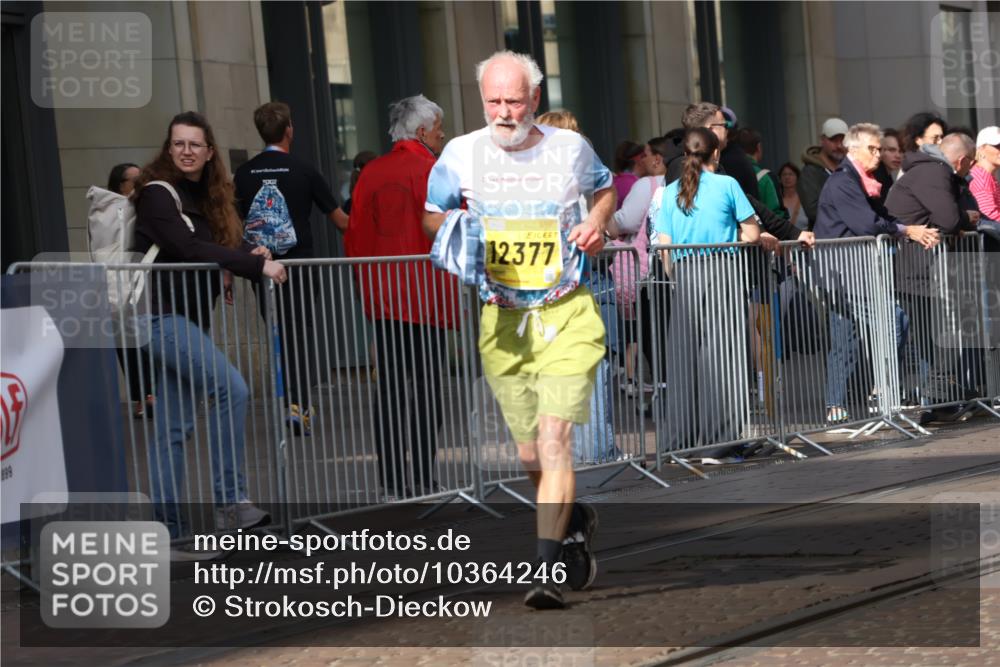 13.09.2026 - 21. swb-Marathon Bremen Strokosch-Dieckow http://msf.ph/oto/10364246 13.09.2026 11:26:40 Ziel 10573, 11254, 11851, 12377, 12408, 10667, 11538 meine-sportfotos.de