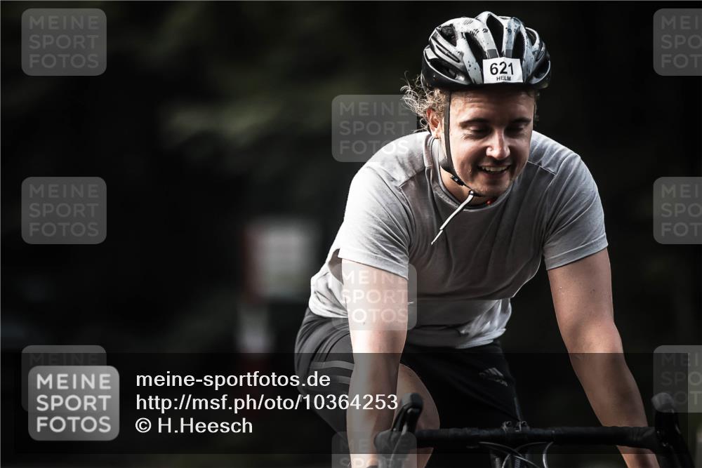 13.09.2026 - Stadtparktriathlon H.Heesch http://msf.ph/oto/10364253 13.09.2026 11:21:03 Radfahren 618, 621, 665, 741, 745, 781, 806 meine-sportfotos.de