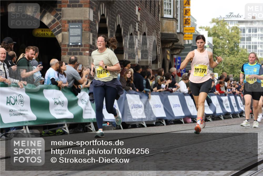 13.09.2026 - 21. swb-Marathon Bremen Strokosch-Dieckow http://msf.ph/oto/10364256 13.09.2026 10:59:33 Ziel 10415, 10427, 10492, 10668, 11086, 11125, 11301, 11302, 11500, 11913, 12118, 12200, 12267, 12297, 12537, 12541, 10236, 10355, 10669, 10928, 10929, 11056, 11089, 11194, 11419, 11501, 11594, 11803, 12138, 12480, 12527 meine-sportfotos.de