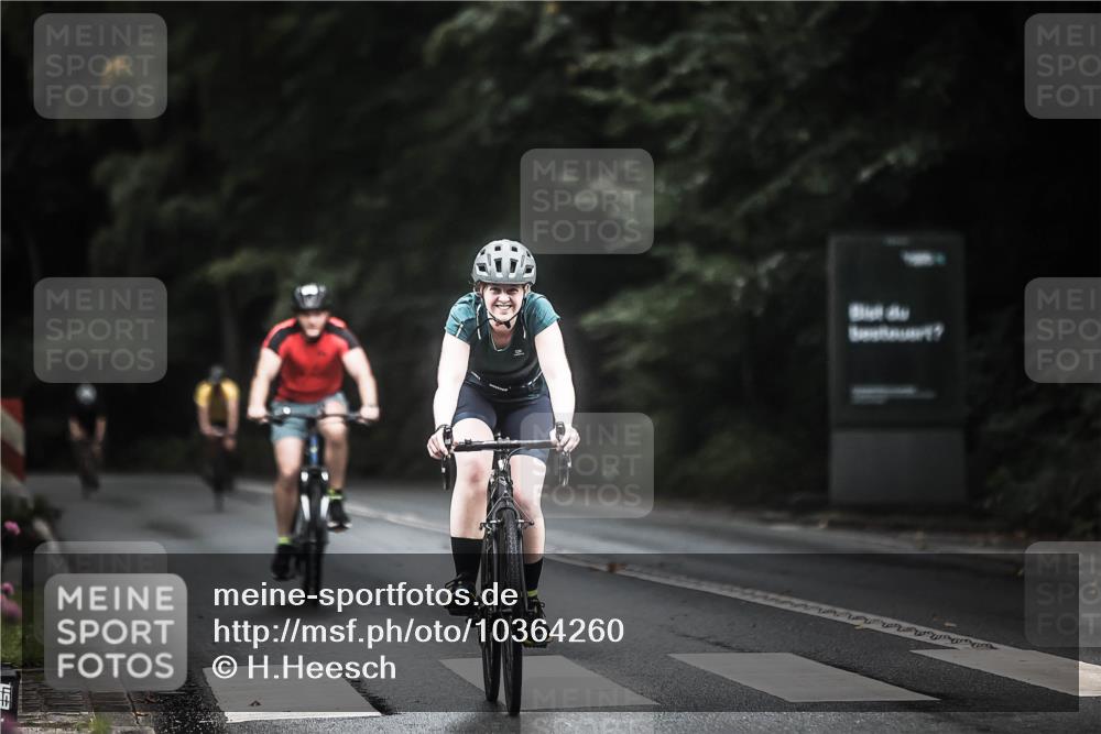 13.09.2026 - Stadtparktriathlon H.Heesch http://msf.ph/oto/10364260 13.09.2026 13:12:30 Radfahren 1205, 1241, 1257, 1271, 1333, 1413 meine-sportfotos.de