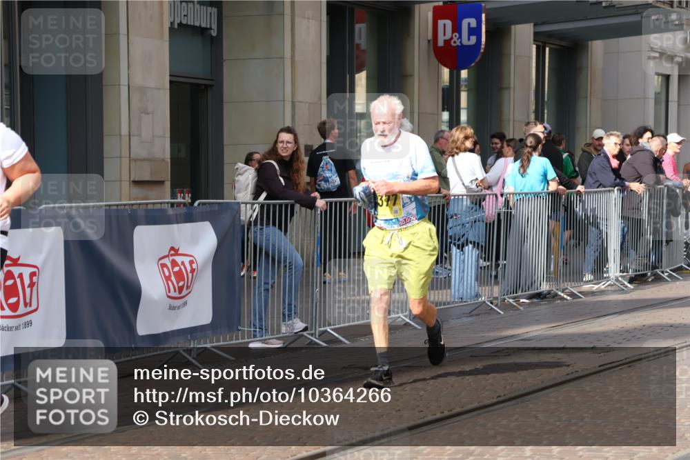 13.09.2026 - 21. swb-Marathon Bremen Strokosch-Dieckow http://msf.ph/oto/10364266 13.09.2026 11:26:41 Ziel 10573, 11254, 11851, 12377, 12408, 10667, 11538 meine-sportfotos.de