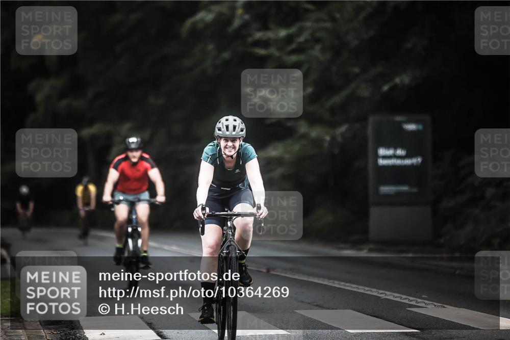 13.09.2026 - Stadtparktriathlon H.Heesch http://msf.ph/oto/10364269 13.09.2026 13:12:30 Radfahren 1205, 1241, 1257, 1271, 1333, 1413 meine-sportfotos.de