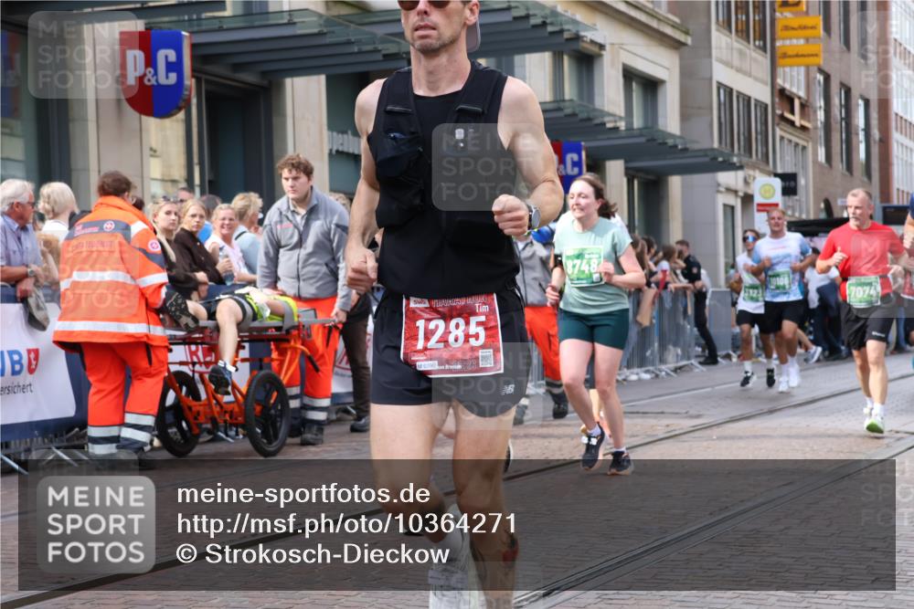 13.09.2026 - 21. swb-Marathon Bremen Strokosch-Dieckow http://msf.ph/oto/10364271 13.09.2026 13:37:09 Ziel 270, 391, 448, 869, 1180, 3323, 3333, 3627, 3804, 3823, 4155, 4300, 4433, 4628, 5388, 5612, 5738, 5791, 6032, 6804, 6904, 6911, 6947, 7003, 7074, 7571, 8380, 8439, 8553, 8674, 8748, 8753, 9441, 9701, 10062, 10106, 551, 843, 950, 1285, 1641, 1849, 1854, 1991, 2241, 2275, 2531, 2930, 3122, 3333, 3541, 3732, 3787, 3874, 3894, 3909, 3998, 4261, 4410, 4448, 4932, 4947, 5236, 5355, 5547, 5577, 6046, 6056, 6269, 6408, 6431, 6629, 6961, 7006, 7046, 8268, 8443, 9701 meine-sportfotos.de