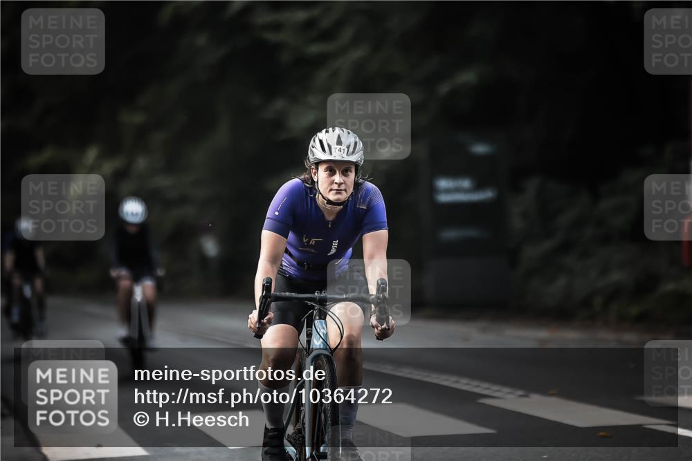 13.09.2026 - Stadtparktriathlon H.Heesch http://msf.ph/oto/10364272 13.09.2026 11:21:06 Radfahren 621, 696, 741, 745, 776, 781 meine-sportfotos.de